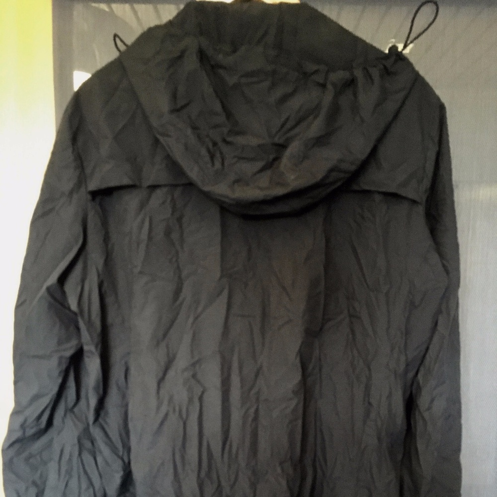Packable Uniqlo windbreaker
